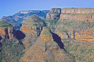 1-the-three-rondavels-promontory-in-blyde-river-canyon-nature-reserve-along-mpumalanga-panorama-route-ruth-hager